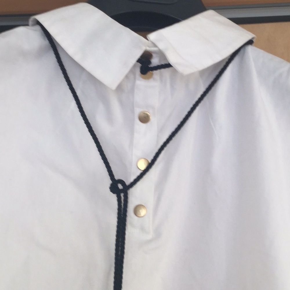 Philosophy Collared Sleeveless Cotton Blouse - Picture 3 of 11